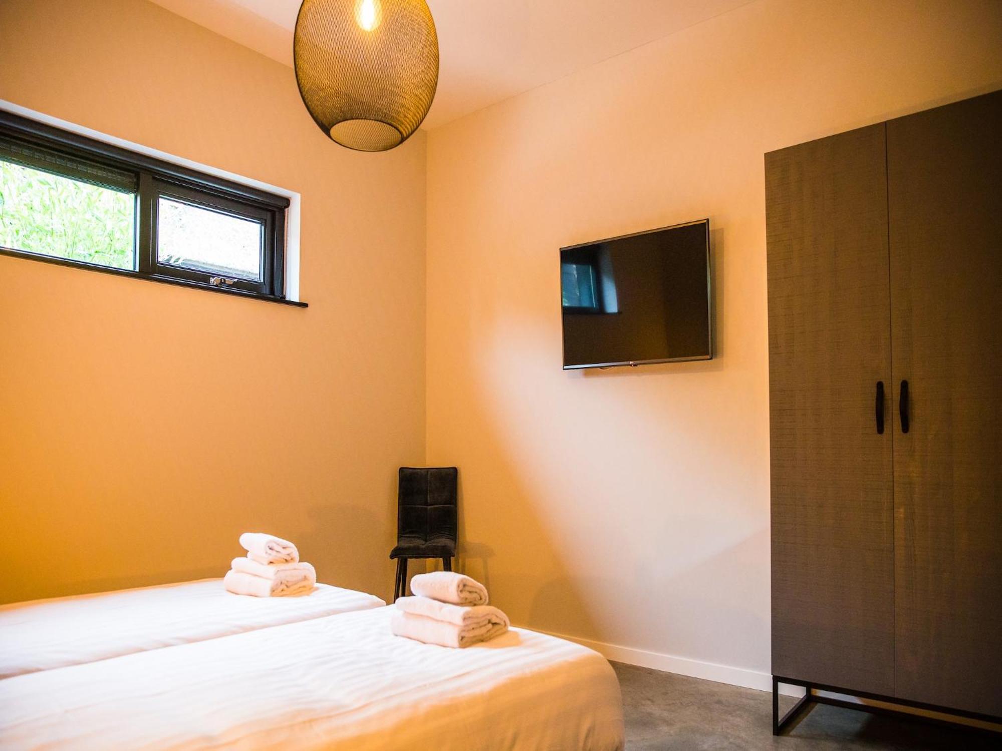 Cozy Holiday Home In Vrouwenpolder Close To The Beach Exteriör bild